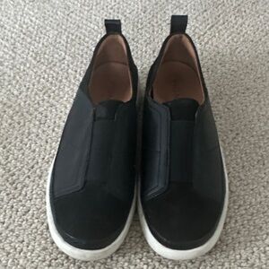 Vionic Black Slip-On Women's Loafers with White Sole